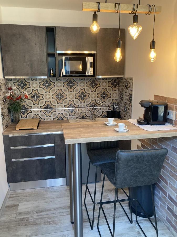 Le Studio D'Auguste- Coeur De Nimes-Chaleureux-Emplacement Ideal Dış mekan fotoğraf